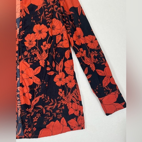 PRETTYLITTLETHING Long Sleeve Deep V Neck Red Floral Oversized Top Size 2 Fall - Picture 7 of 16